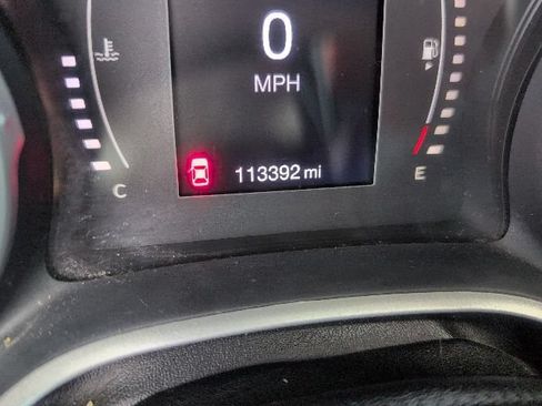 Used 2018 Jeep Compass Latitude w/ Cold Weather Group AWD/4WD image 25