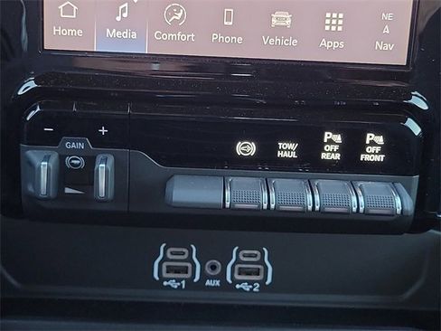 Used 2025 RAM 3500 Big Horn image 15