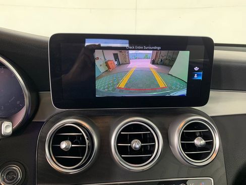 Used 2020 Mercedes-Benz GLC 300 image 26