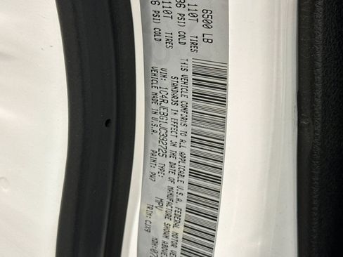 Used 2018 Jeep Grand Cherokee Limited image 37