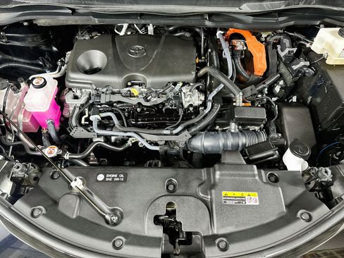 Used 2024 Toyota Sienna Limited AWD/4WD image 33