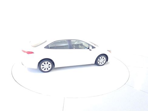 Certified 2023 Toyota Corolla LE image 18