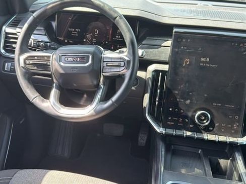 Used 2025 GMC Acadia Elevation FWD image 30