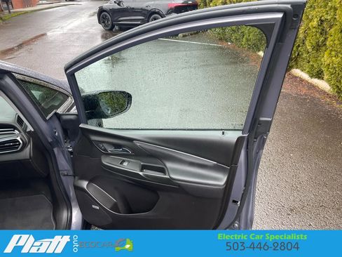 Used 2022 Chevrolet Bolt LT w/ Infotainment Package image 50