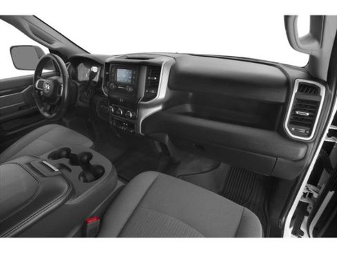 Used 2019 RAM 2500 Big Horn w/ Black Appearance Package image 18