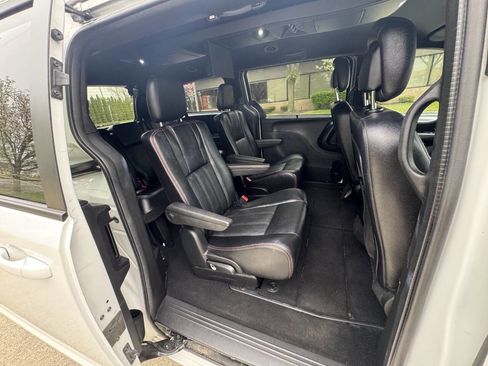 Used 2020 Dodge Grand Caravan GT FWD image 19