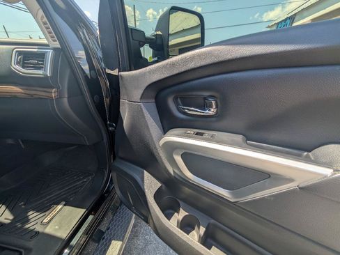 Used 2016 Nissan Titan SL AWD/4WD image 27