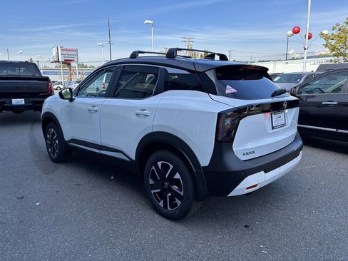 New 2026 Nissan Kicks SV w/ Cold Weather Package AWD/4WD image 5