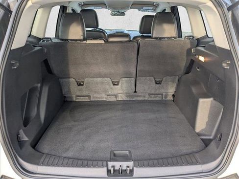 Used 2017 Ford Escape SE w/ Equipment Group 201A image 6