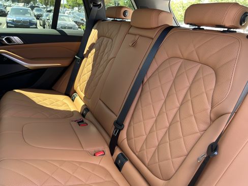 Used 2026 BMW X5 sDrive40i w/ M Sport Package RWD image 33