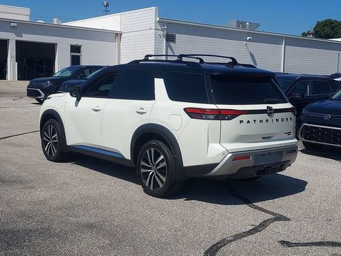 Used 2023 Nissan Pathfinder Platinum AWD/4WD image 6