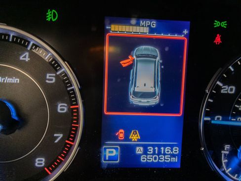 Used 2020 Subaru Ascent Limited w/ Technology Package image 18