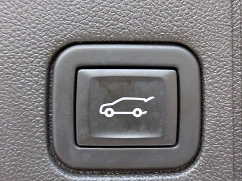 Used 2021 GMC Terrain SLT w/ Infotainment Package II FWD image 13