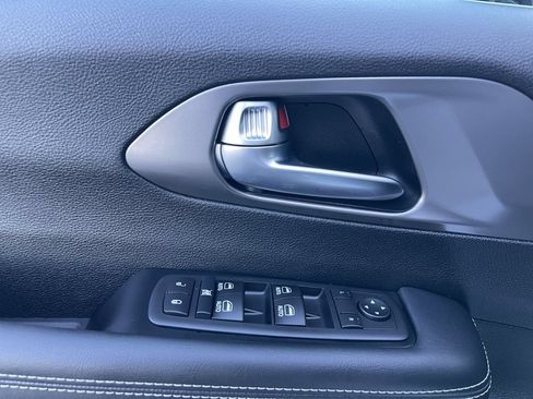 New 2026 Chrysler Voyager LX FWD image 15