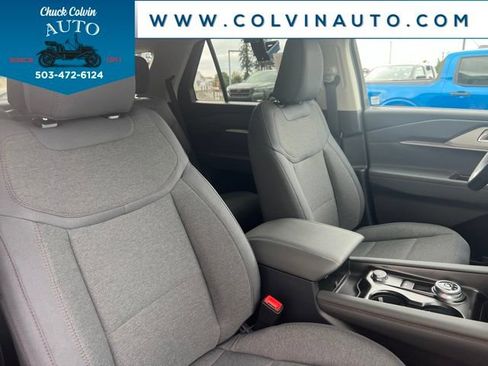 New 2026 Ford Explorer Active AWD/4WD image 21