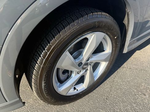 Used 2020 Audi Q3 2.0T Premium w/ Convenience Package image 9