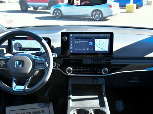 Used 2024 Honda Prologue EX image 38