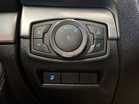 Used 2019 Ford Explorer XLT w/ Equipment Group 202A AWD/4WD image 25