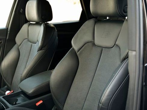 Certified 2024 Audi SQ5 Premium AWD/4WD image 19