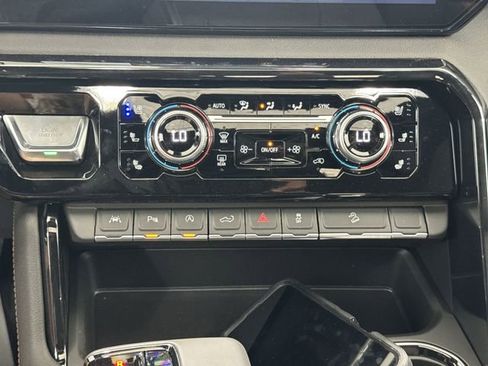 New 2026 GMC Sierra 1500 AT4 w/ AT4 Premium Package AWD/4WD image 18