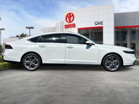 Used 2024 Honda Accord EX-L image 3