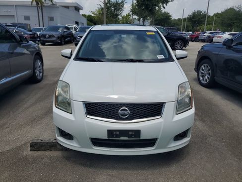 Used 2012 Nissan Sentra 2.0 SR w/ Special Edition Pkg FWD image 2