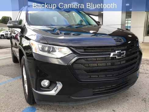 Used 2021 Chevrolet Traverse LT FWD image 3