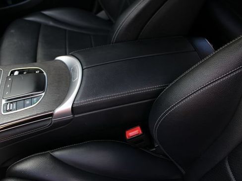 Used 2020 Mercedes-Benz GLC 300 4MATIC image 21