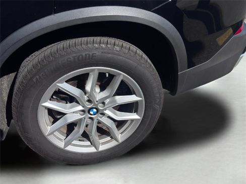 Used 2023 BMW X5 xDrive40i w/ Premium Package AWD/4WD image 34