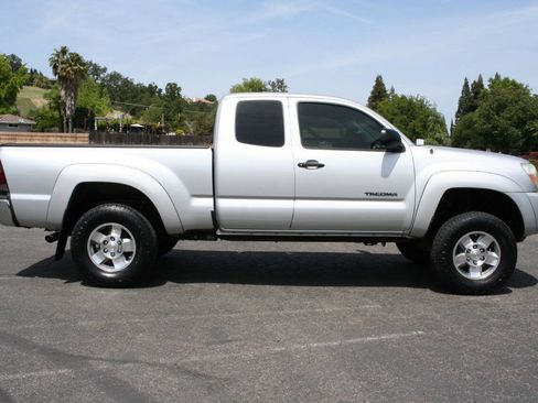 Used 2008 Toyota Tacoma PreRunner RWD image 4