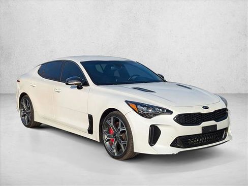 Used 2021 Kia Stinger GT image 3