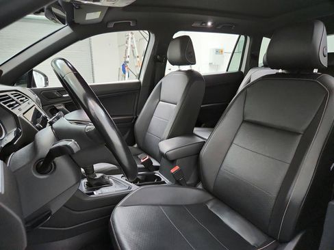 Used 2021 Volkswagen Tiguan SE R-Line FWD image 14