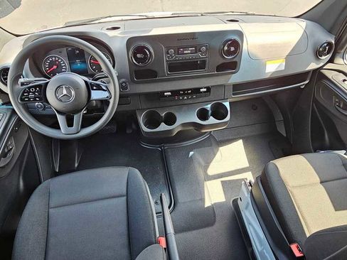 Used 2024 Mercedes-Benz Sprinter 3500 image 20