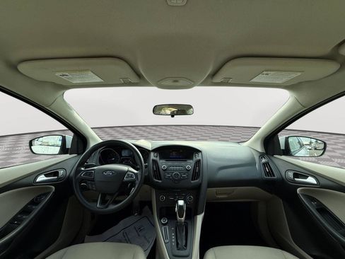 Used 2016 Ford Focus SE w/ Reverse Sensing Package FWD image 28