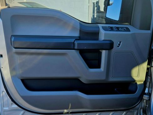 Used 2018 Ford F150 XL w/ Equipment Group 101A Mid image 8