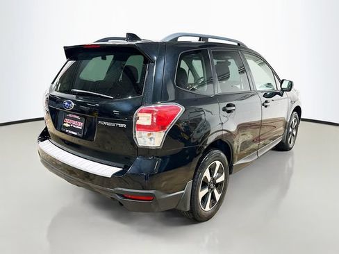 Used 2018 Subaru Forester 2.5i Premium w/ All-Weather Package AWD/4WD image 6
