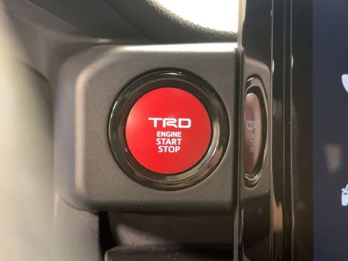 Used 2024 Toyota Tacoma TRD Sport w/ TRD Sport Upgrade Package image 27