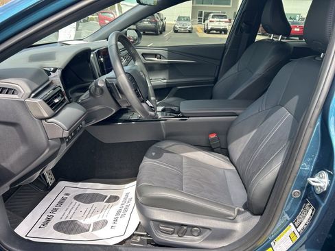 Used 2025 Toyota Camry XSE image 2