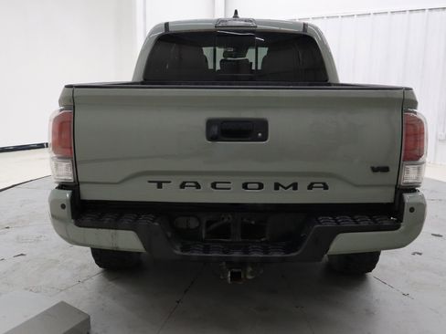 Used 2022 Toyota Tacoma TRD Sport image 6