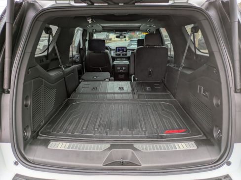 Used 2021 GMC Yukon XL AT4 w/ AT4 Premium Package image 13