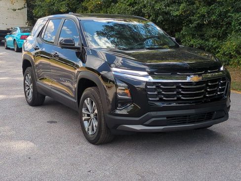 New 2026 Chevrolet Equinox LT w/ Safety and Technology Package FWD image 2
