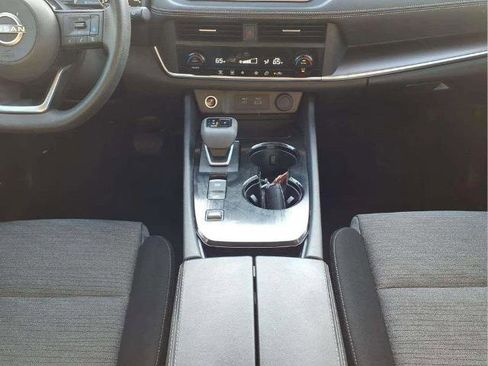 Certified 2023 Nissan Rogue SV image 11