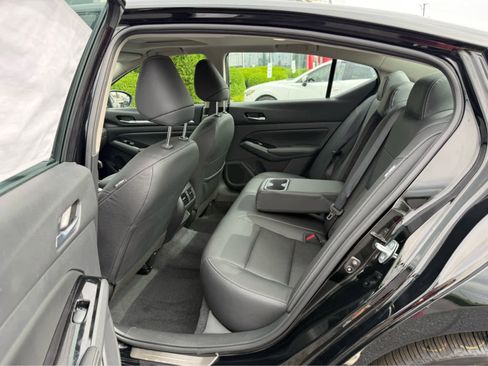 New 2025 Nissan Altima 2.5 SL image 14