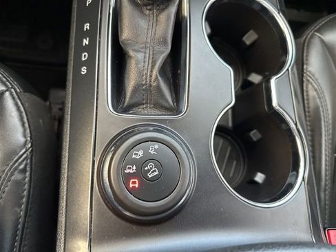 Used 2019 Ford Explorer XLT w/ Equipment Group 202A image 35