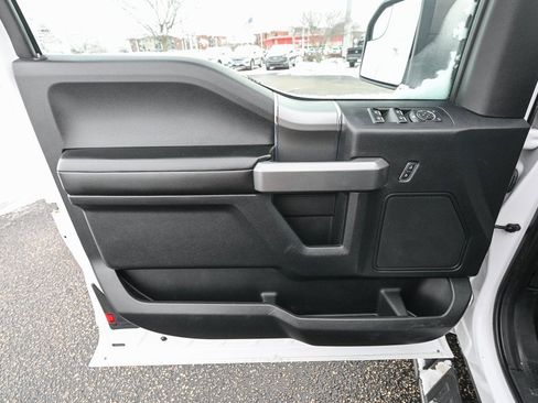 Used 2015 Ford F150 XLT w/ Equipment Group 302A Luxury image 19