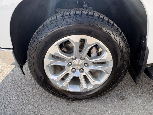 Used 2023 Chevrolet Silverado 1500 LTZ AWD/4WD image 13