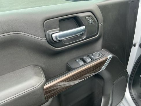 Used 2022 Chevrolet Silverado 1500 LT image 10