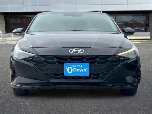 Used 2021 Hyundai Elantra SE image 11