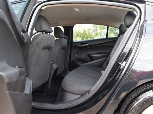 Used 2017 Chevrolet Cruze LS FWD image 19