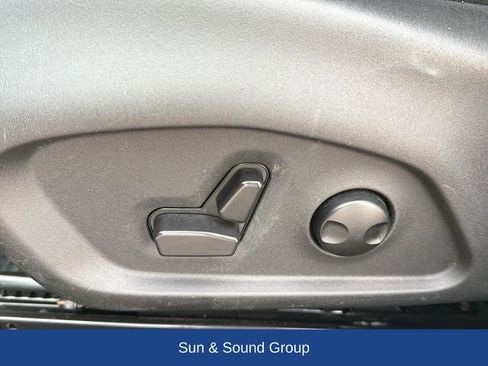 Used 2025 Jeep Compass Latitude w/ Sun & Sound Group AWD/4WD image 21